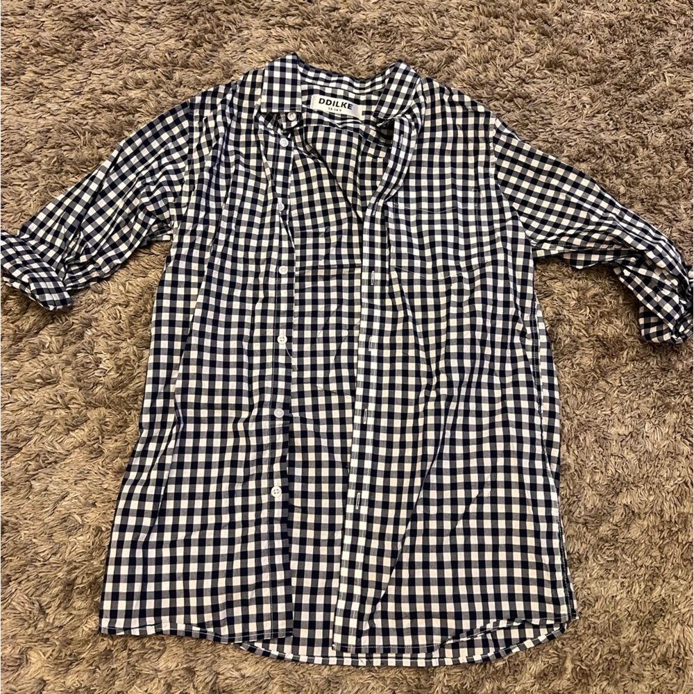 Navy and White checkers 3/4 length button up